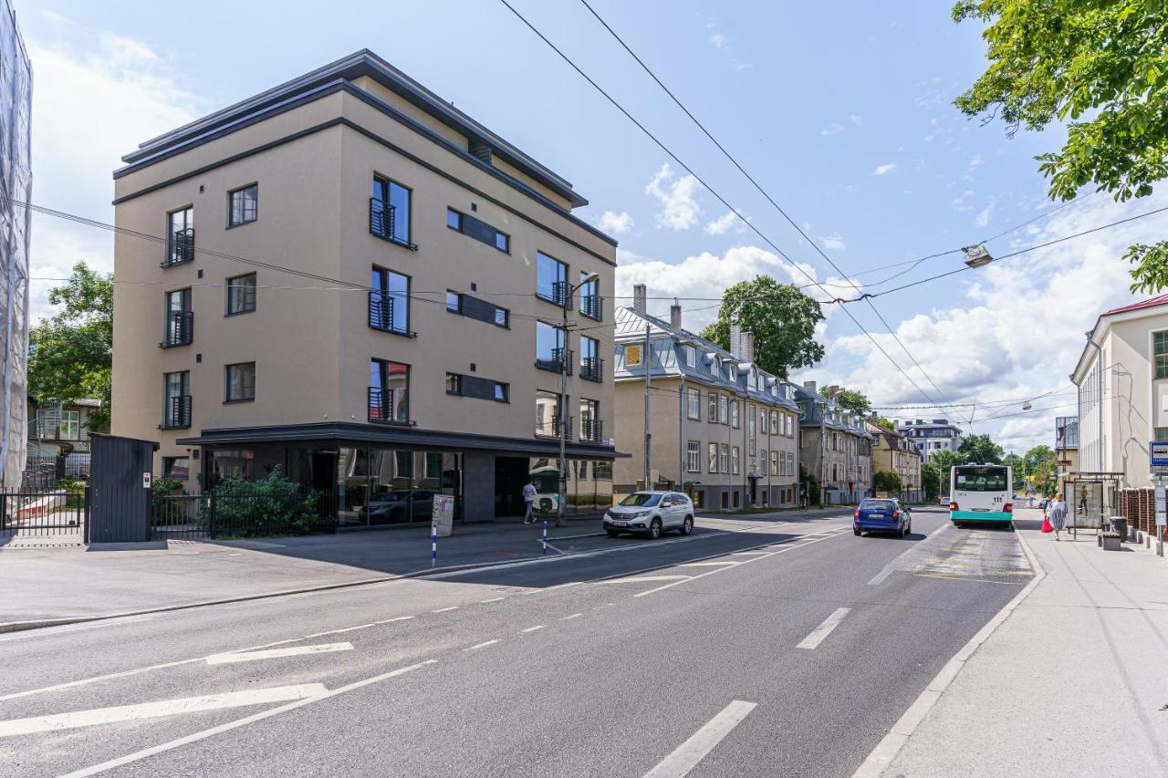 Near Old Town Huoneisto
